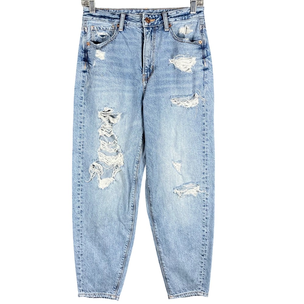 American‎ Eagle Relaxed Mom Jean Womens 2 Light Wash Blue Distressed High Rise